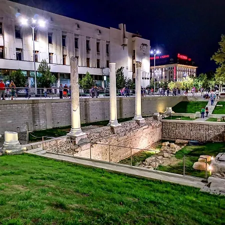 Deluxe Hill In City Center