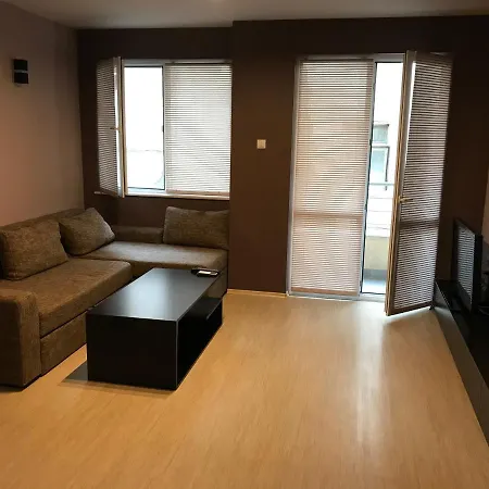 Deluxe Hill In City Center Apartment *